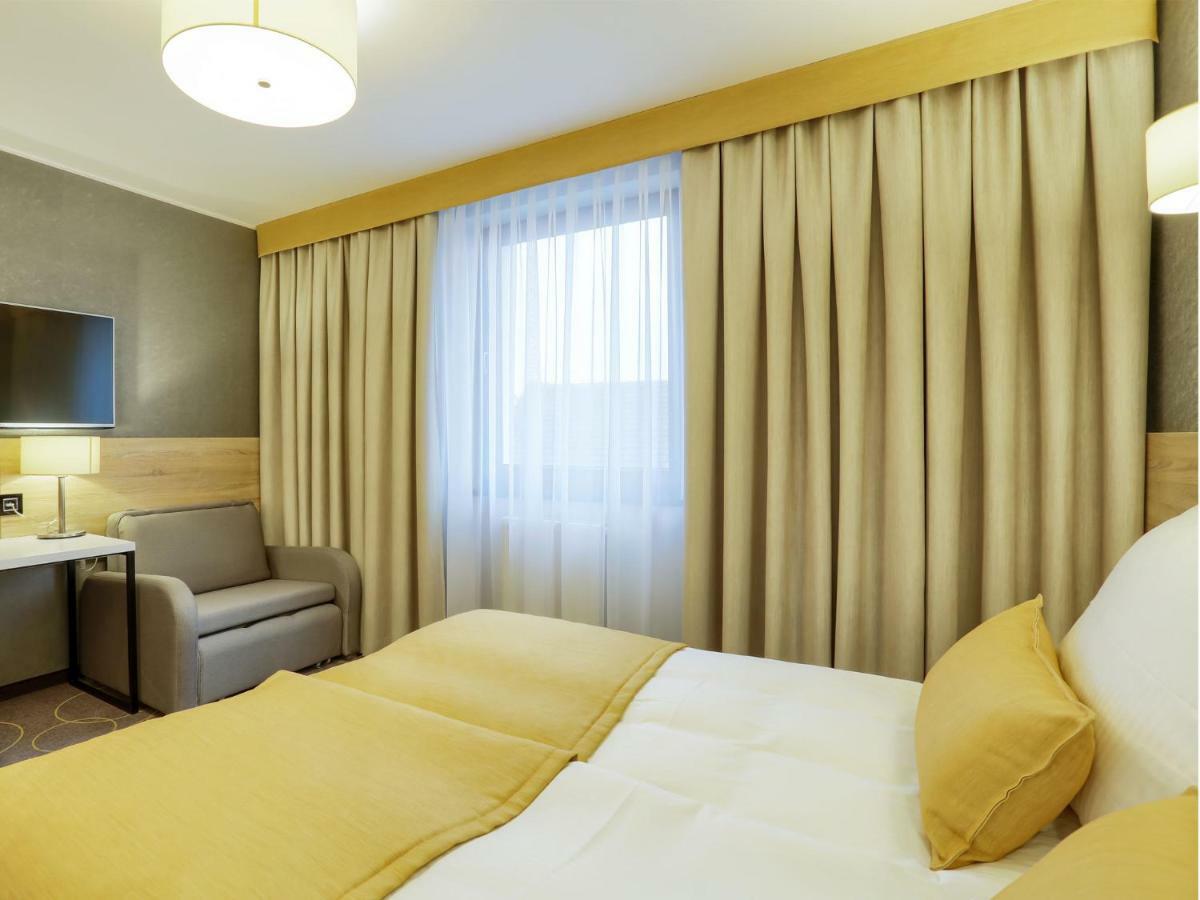 Hotel Antek Zlinice Exteriér fotografie