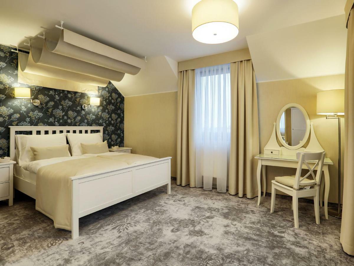 Hotel Antek Zlinice Exteriér fotografie