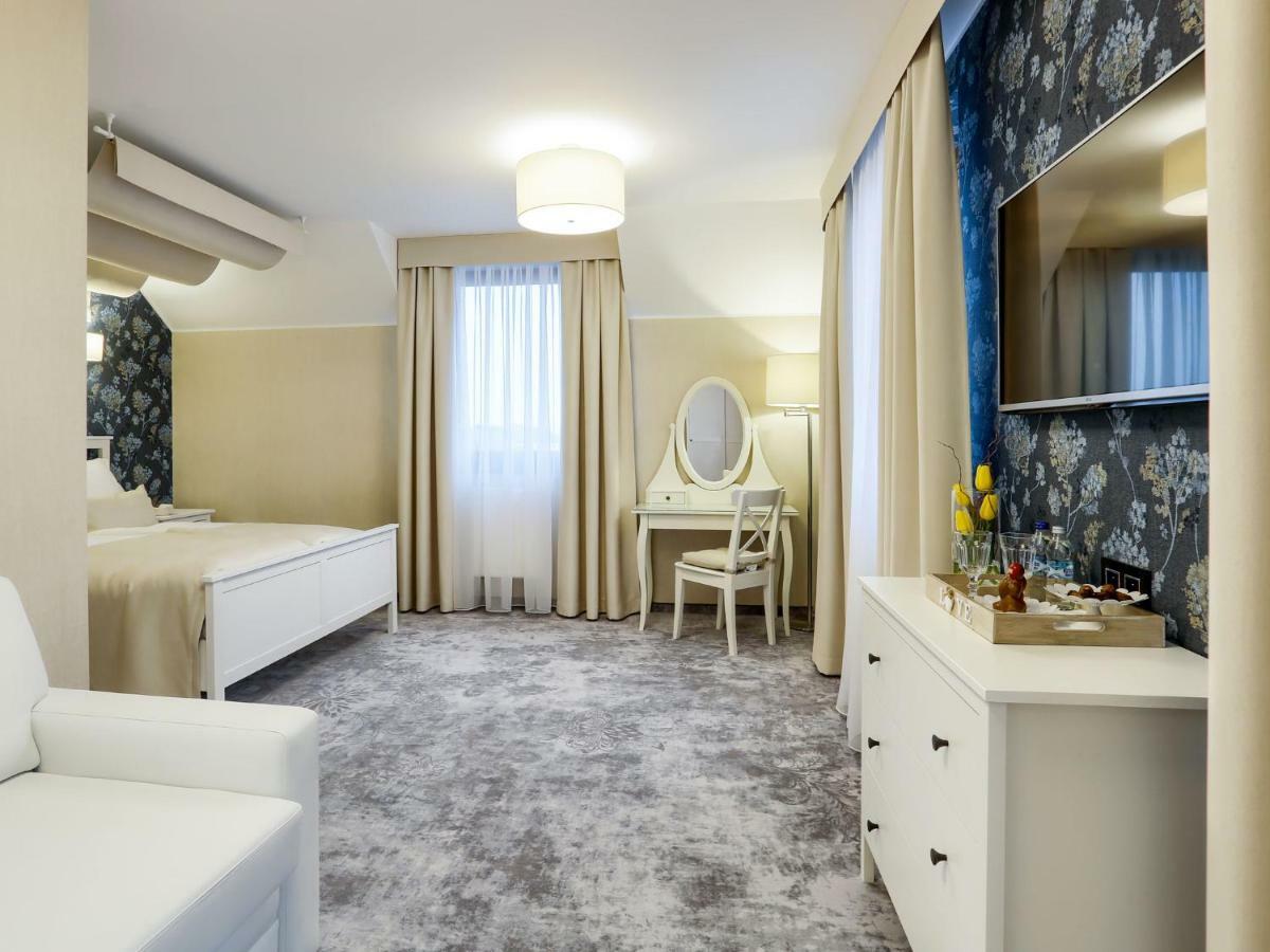 Hotel Antek Zlinice Exteriér fotografie